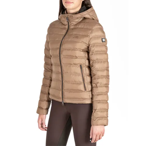 Equiline_Jacke_Damen_Ecre_camel-3.jpg